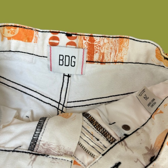 UO BDG Retro Beach Fringe Denim Shorts White Orange Blue Size 24 - Picture 5 of 5